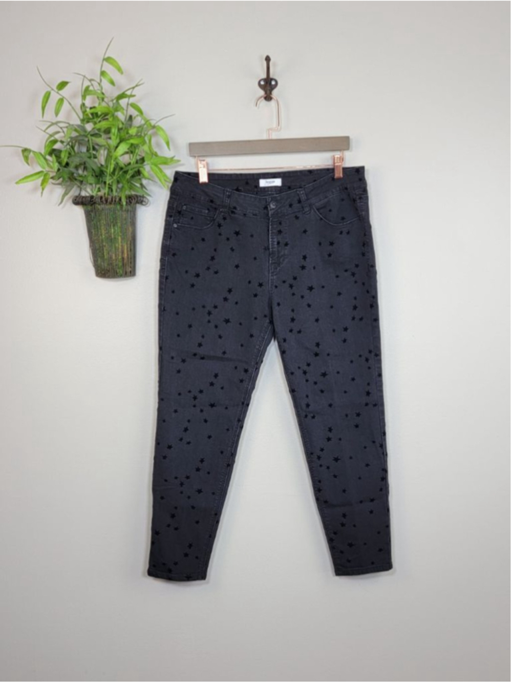 Kensie 14 Effortless Ankle Skinny Crop Jeans Mid Rise Velvet Flocked Stars Black